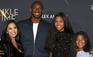 De gauche à droite: Vanessa, Kobe, Gianna et Natalia Bryant