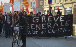 Strasbourg le 9 avril 2015. Manifestation interprofessionnelle dans les rues de Strasbourg.