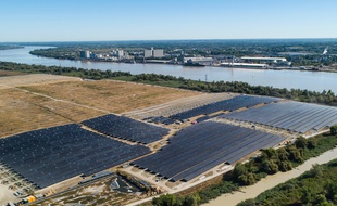 La centrale solaire de Labarde est en cours de réalisation à Bordeaux et sera achevée fin 2021