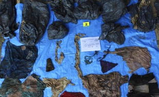 Le bureau du procureur de Veracruz, au Mexique, a publié cette photo des vêtements retrouvés dans une fosse commune contenant au moins 166 cadavres.