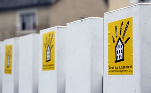 Illustration d'une maison réquisitionnée par le DAL pour accueillir des migrants, ici à Rennes.