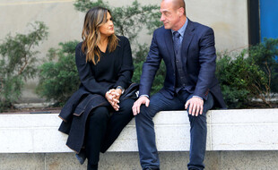 Les acteurs Mariska Hargitay et Christopher Meloni sur le tournage de la série «Organized Crime»