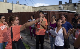 Les immigrants et immigrantes aux Etats-Unis se préparent aux descentes de police annoncées dimanche.