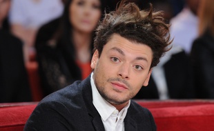 Kev Adams sur le plateau de «Vivement dimanche» sur France 2 le 3 février 2016