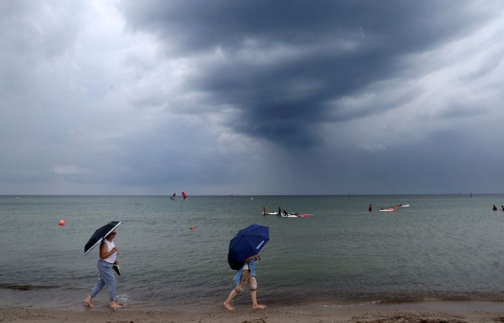 « L'anomalie, c'était quand il faisait chaud »... La Bretagne et la Normandie retrouvent leur été pourri