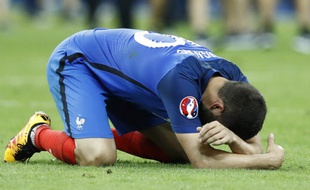 La déception de Gignac après la défaite des Bleus en finale de l'Euro