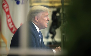 Face au coronavirus, Donald Trump a annoncé la suspension de tous les voyages depuis l'Europe, le 11 mars 2020.