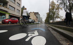 Illustration d'un aménagement cyclable, ici à Rennes.