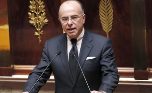 Le ministre délégué aux Affaires étrangères Bernard Cazeneuve lors d'un débat à l'Assemblée nationale le 12 décembre 2012.