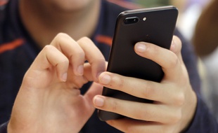 Adolescents et portable - Illustration