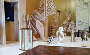 Les pièces du jeu d'échecs géant ont été conçues puis entièrement fabriquées au fablab du Shadok à Strasbourg.