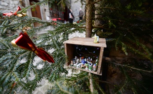 Une crèche... sans endive à la place du petit Jésus.