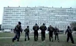Extrait du vidéo-clip «Stress» de Justice.