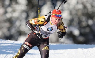La Slovaque Anastasia Kuzmina, championne olympique de la spécialité, a remporté le sprint d'Antholz-Anterseelva devant la Finlandaise Kaisa Mäkäräinen et la Bélarusse Darya Domracheva, lors de l'étape italienne de la Coupe du monde de biathlon