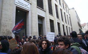 Des étudiants manifestant début avril devant la fac de droit à Montpellier