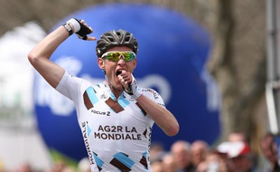 Le coureur de l'équipe AG2R Maxime Bouet, vainqueur de la première étape du Tour du Trentin, le 16 avril 2013.