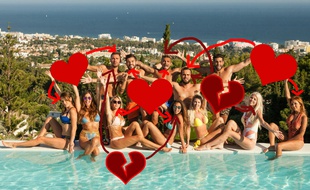 Sur cette photo des candidats de départ, voici les candidats qui ont fricoté ensemble cet été et les ex (sachant que d'autres candidats viennent complexifier le schéma ensuite).
