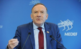 Le président du Medef, Pierre Gattaz, à l'ouverture de la traditionnelle université d'été à Jouy-en-Josas (Yvelines) près de Paris, le 26 août 2015