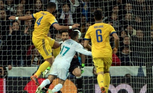 Medhi Benatia fait-il faute sur Lucas Vasquez?