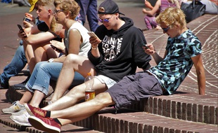 Comment savoir quand l'usage du smartphone devient problématique chez un jeune?