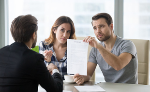 Avant de contracter un crédit, une assurance ou un investissement avec un intermédiaire financier, vérifiez qu'il est autorisé à exercer !