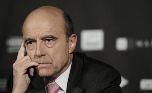 L'ex-Premier ministre et maire UMP de Bordeaux Alain Juppé, nommé dimanche ministre d'Etat en charge de la Défense, effectue à 65 ans son grand retour au gouvernement un peu plus de trois ans après un bref passage au ministère de l'Ecologie consécutif à son échec aux législatives.