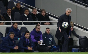 José Mourinho a invité un jeu ramasseur de balle à manger avec ses joueurs.