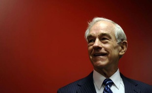 Il n'a encore remporté aucun Etat et reconnaît lui-même que ses chances sont minces. Mais Ron Paul, l'ovni du parti républicain, compte bien poursuivre jusqu'au bout son rêve chimérique de devenir l'adversaire de Barack Obama à la présidentielle de novembre.