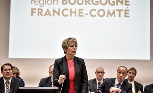 Port du voile en sortie scolaire: La mère prise à partie au conseil régional de Bourgogne-Franche-Comté porte plainte