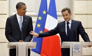 Après Paris, le candidat démocrate à la Maison Blanche Barack Obama est arrivé vendredi soir à Londres, dernière étape d'une tournée visant à conforter sa stature internationale et qui l'a conduit au Moyen-Orient et en Europe.