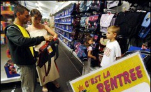 L'allocation de rentrée scolaire (ARS), fixée pour 2006 à 268,01 euros par enfant et attribuée aux familles avec des revenus modestes ayant des enfants scolarisés de 6 à 18 ans sera versée jeudi, a annoncé mercredi le ministère délégué à la Famille.