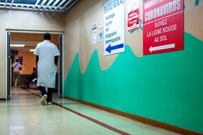 Dans l'hôpital de Pointe-a-Pitre, en Guadeloupe.