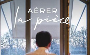 Pour sensibiliser les Français aux gestes barrières, Emmanuel Macron s'est mis en scène début février dans une série de clichés publiés sur les réseaux sociaux.
