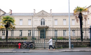 La façade de l'ancien hôpital Hôtel Dieu à Rennes, qui sera réaménagé.