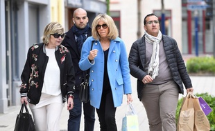Mimi Marchand avec Brigitte Macron, le 22 avril 2017, au Touquet.