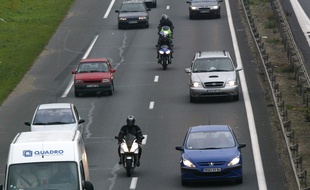 Circulation sur l'autoroute A15. (Illustration)