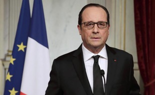 Le président François Hollande lors d'un discours suite à l'attentat à Charlie Hebdo, le 7 janvier 2015 à Paris