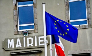 Façade de mairie.