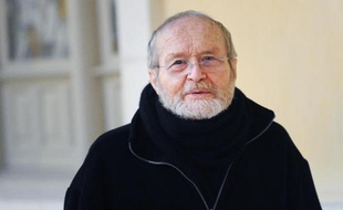 La mère de Guillaume Agnelet, qui a accusé son père Maurice d'avoir tué sa maîtresse Agnès Le Roux en 1977 en Italie, a "formellement" contesté ces accusations, mercredi en visioconférence devant la cour d'assises d'Ille-et-Vilaine