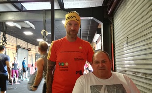 Mathieu Hiltenbrand (à gauche) et Yves Vorburger (à droite) sont les premiers français à prendre part à un ironman en duo, en Allemagne ce dimanche.