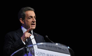 Nicolas Sarkozy lors d'un meeting à Saint-Jean-Le-Blanc (région Centre-Val-de-Loire), le 2 décembre 2015