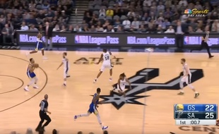 Stephen Curry contre les Spurs.