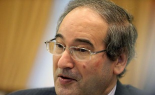 La Syrie répliquera immédiatement et durement à toute nouvelle attaque d'Israël contre son territoire, a affirmé jeudi à l'AFP le vice-ministre des Affaires étrangères Fayçal Moqdad.