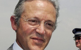 Le collectionneur Guy Wildenstein le 4 juillet 2006 lors de l'inauguration à Paris d'une statue de Thomas Jefferson, 3e président des Etats-Unis, le 4 juillet 2006