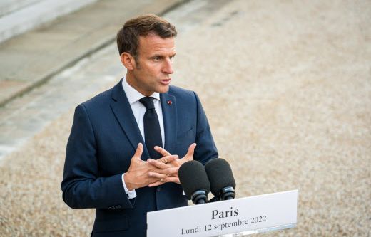 Emmanuel Macron lance une consultation sur la fin de vie