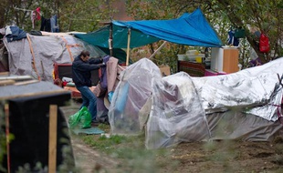 Un camp de Roms, évacué le 22 novembre 2012 sur les berges de la Garonne, à Toulouse.