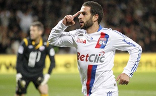 L'attaquant argentin de Lyon Lisandro Lopez, le 17 octobre 2010, à Gerland.