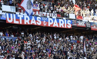 Les ultras sont de retour au Parc après un an et demi de privation, dieu que c'est bon (sauf pour Mbappé) !