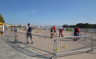 A Bordeaux, le 7 septembre 2014, initiation au roller sur les quais de Garonne.