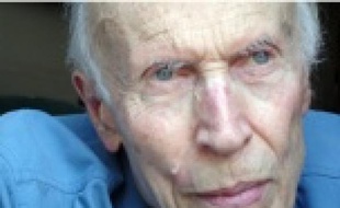 Eric Rohmer en 2007, l'année de son dernier film, Les Amours d'Astrée et Céladon.